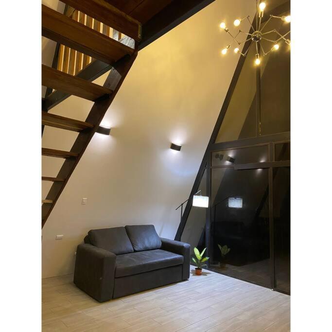 A-frame, Rio Celeste In Premises And Close To Park San Rafael De Guatuso