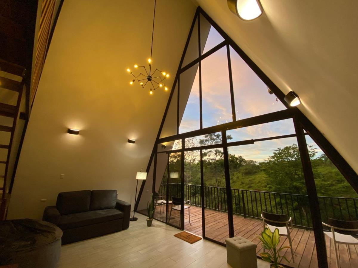 A-frame, Rio Celeste In Premises And Close To Park Chalet San Rafael De Guatuso